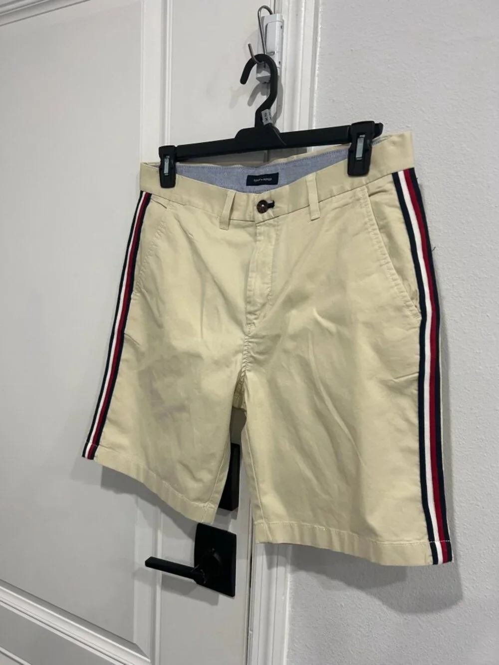 Tommy Hilfiger 33 Mens Beige Chino Shorts Side Stripe Retro Collegiate